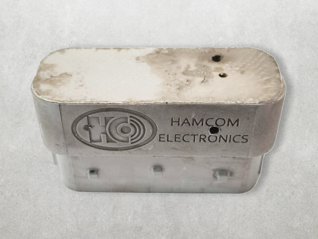 Damaged VILKUS-62 DPF/SCR-off emulator after disassembly